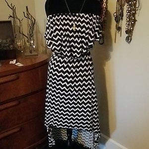 Chevron strapless maxi